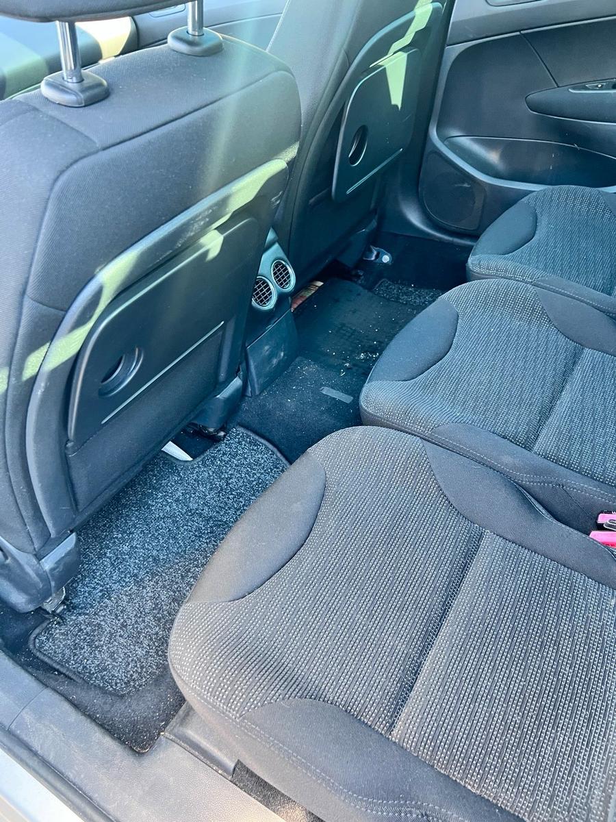 Peugeot 308 2010 — photo 14