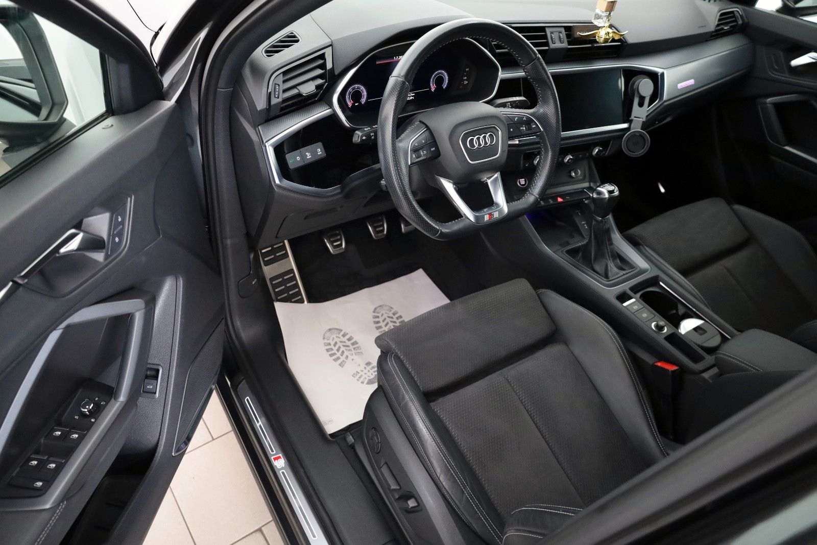 Fahrzeugabbildung Audi Q3 Sportback 35TDI quattro S line B&O,ACC,SD,360