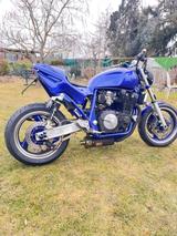 Yamaha XJR 1300 - YAMAHA STREETFIGHTER