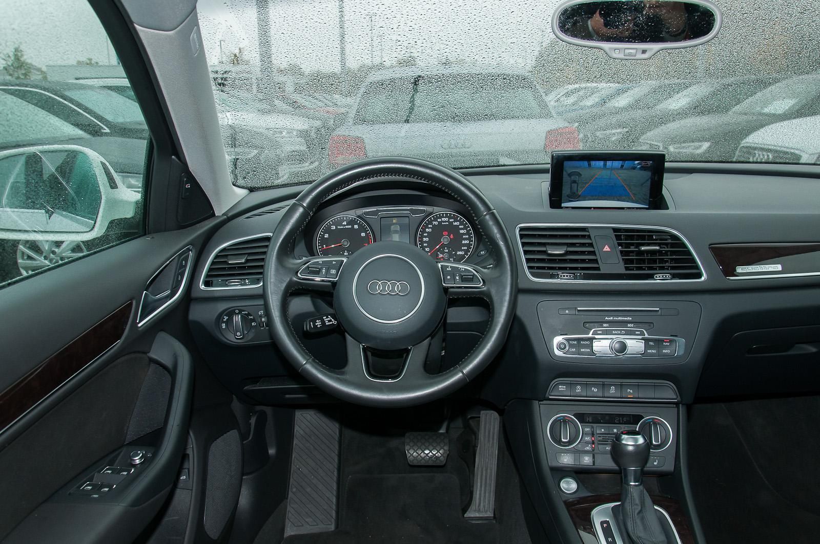 Fahrzeugabbildung Audi Q3 2.0 TFSI sport quattro Alu LEDScheinw. Panora
