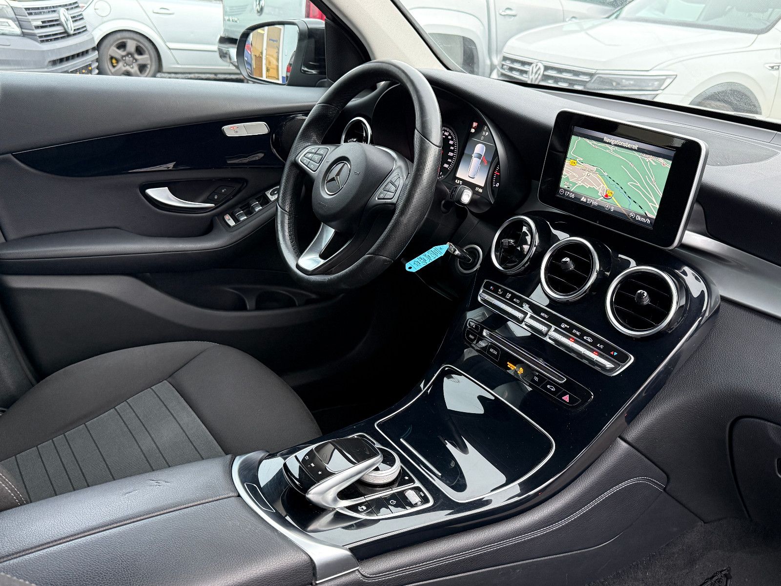 Fahrzeugabbildung Mercedes-Benz GLC 220d 4Matic 9G Exclusive GRA Nav LED SHZ PDC