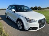 Audi A1 Sportback ambition - mit Diesel-Antrieb: Teilleder, Panorama-Dach, Kleinwagen