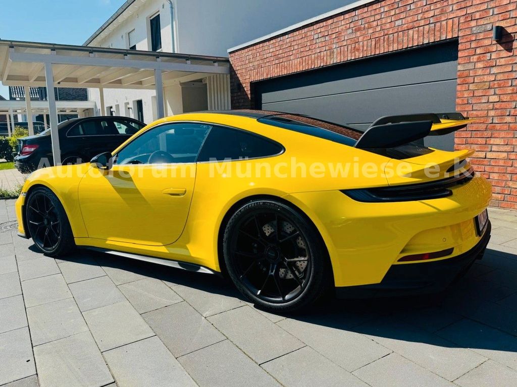 Image of Porsche 992