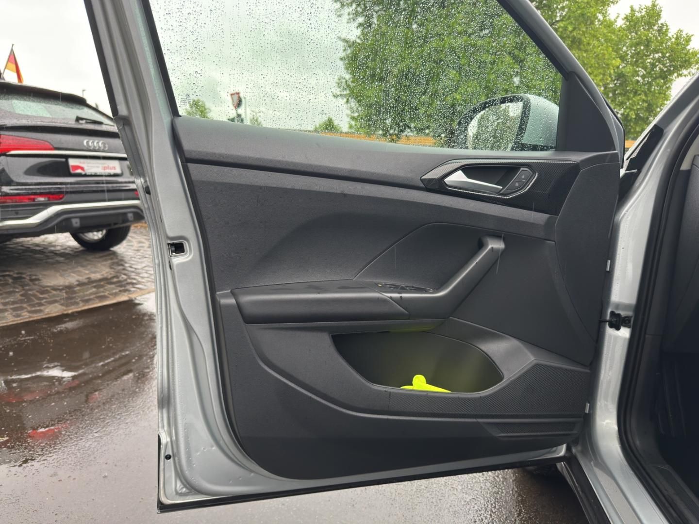 Fahrzeugabbildung Volkswagen T-Cross Life 1.0 TSI,Climatronic,ACC,SH,Telefons