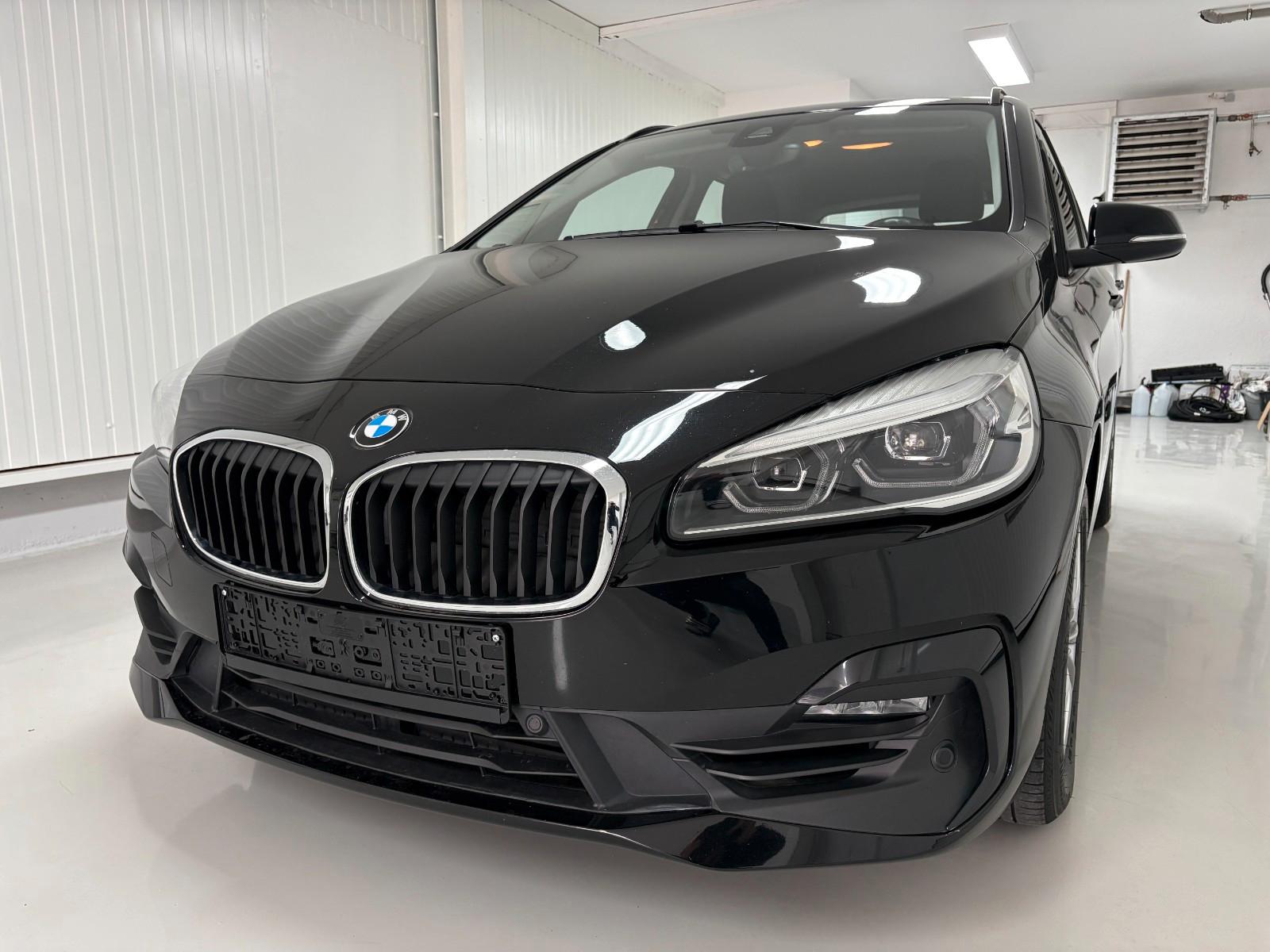 BMW 218i Active Tourer /LED/Navi