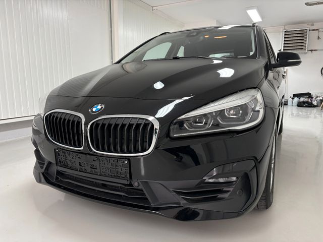 BMW 218i Active Tourer /LED/Navi