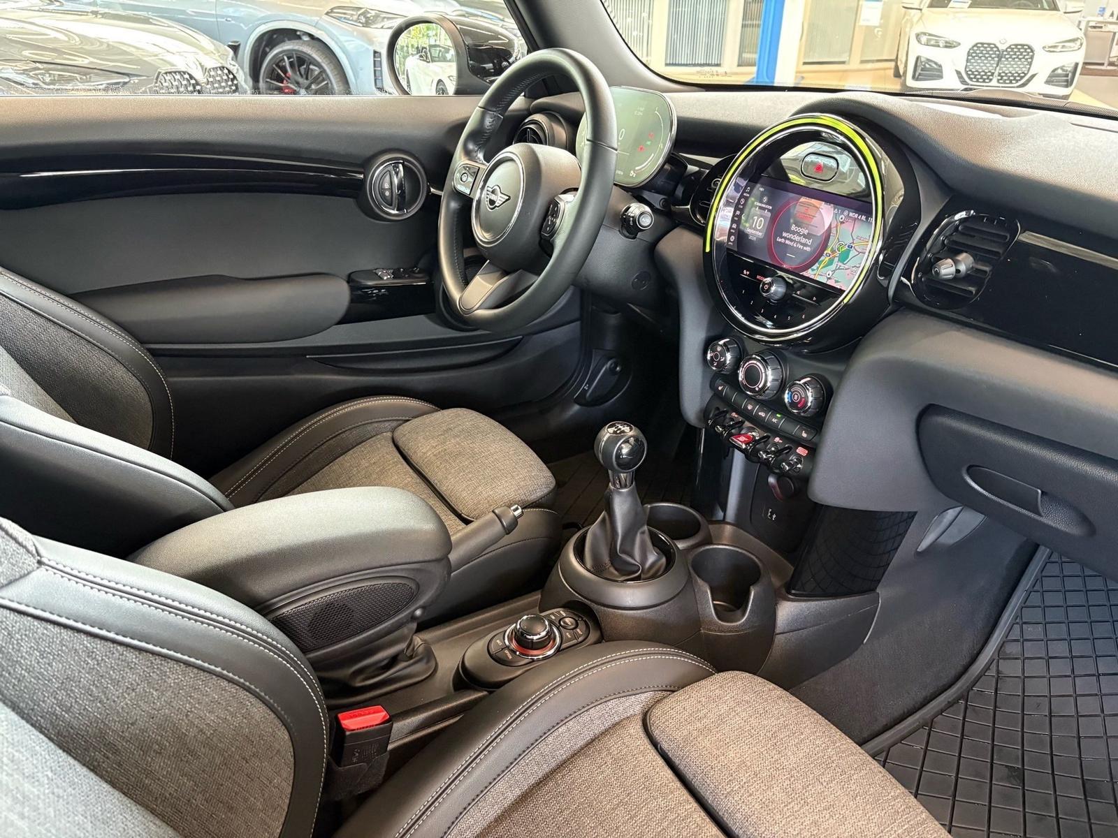 MINI One 3Türer Classic Trim PDC Navi Shz LED CarPlay, миниатюра 14