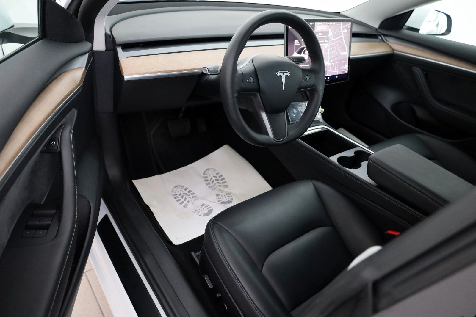 Fahrzeugabbildung Tesla Model 3 Long Range AWD, Autopilot 3, Panorama,WR