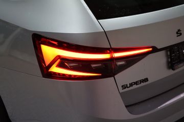 Skoda Superb Combi Sportline 4x4 AHK StHz