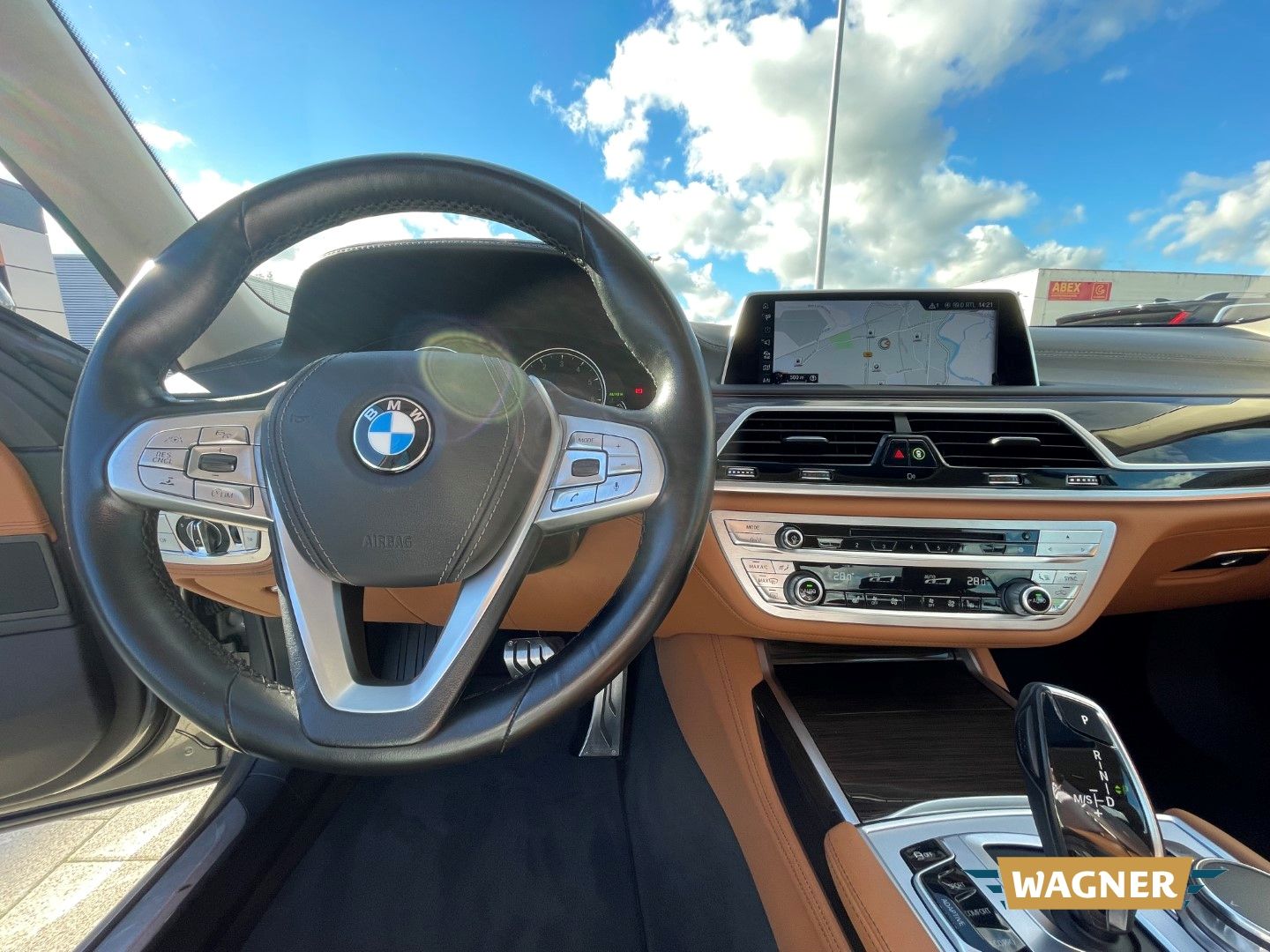 Fahrzeugabbildung BMW 750 i Lim Laserlicht Standheizung Massage