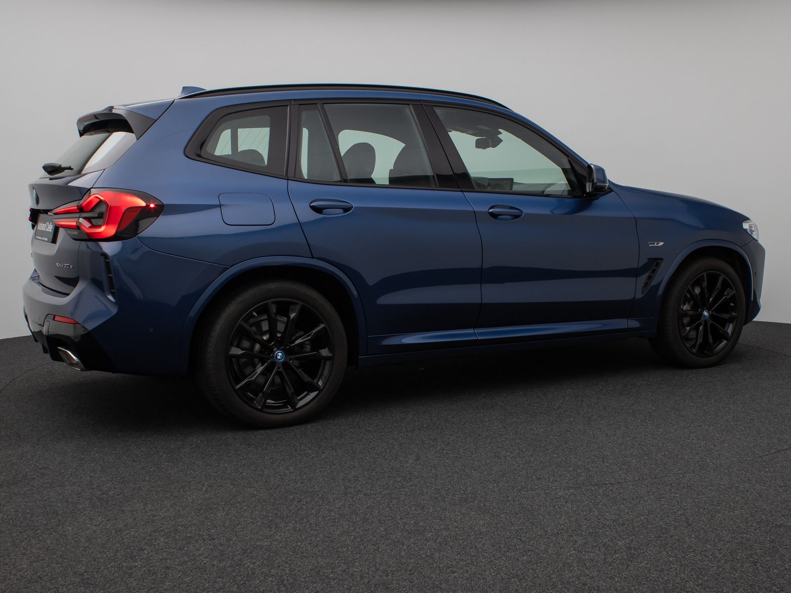 Fahrzeugabbildung BMW X3 xD30e M Sport 360°Laser HUD DAB HiFi AHK 20"