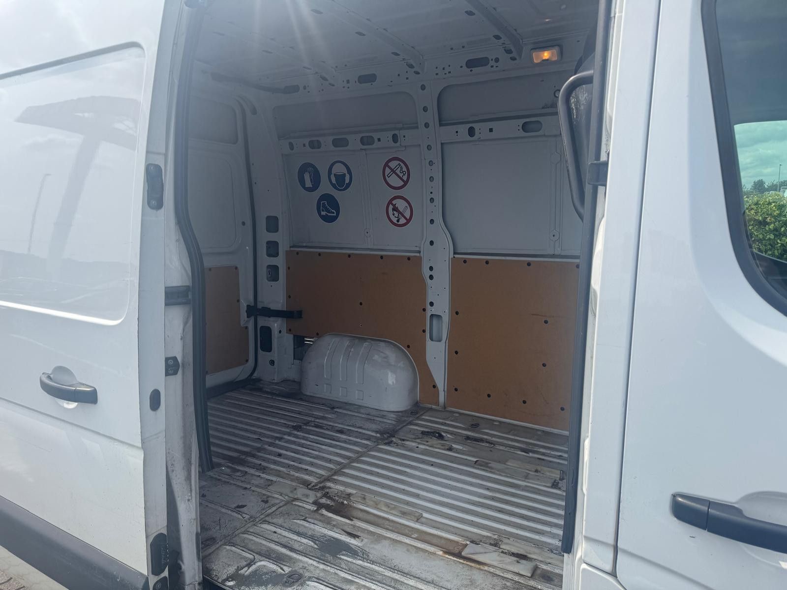 Fahrzeugabbildung Renault Master III Kasten L1H2 HKa 3,5t/1.HAND/KLIMA