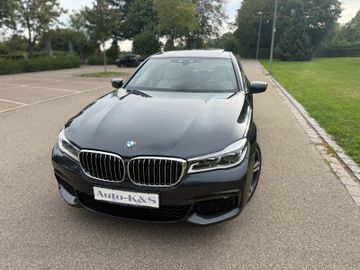 BMW 730 - 1