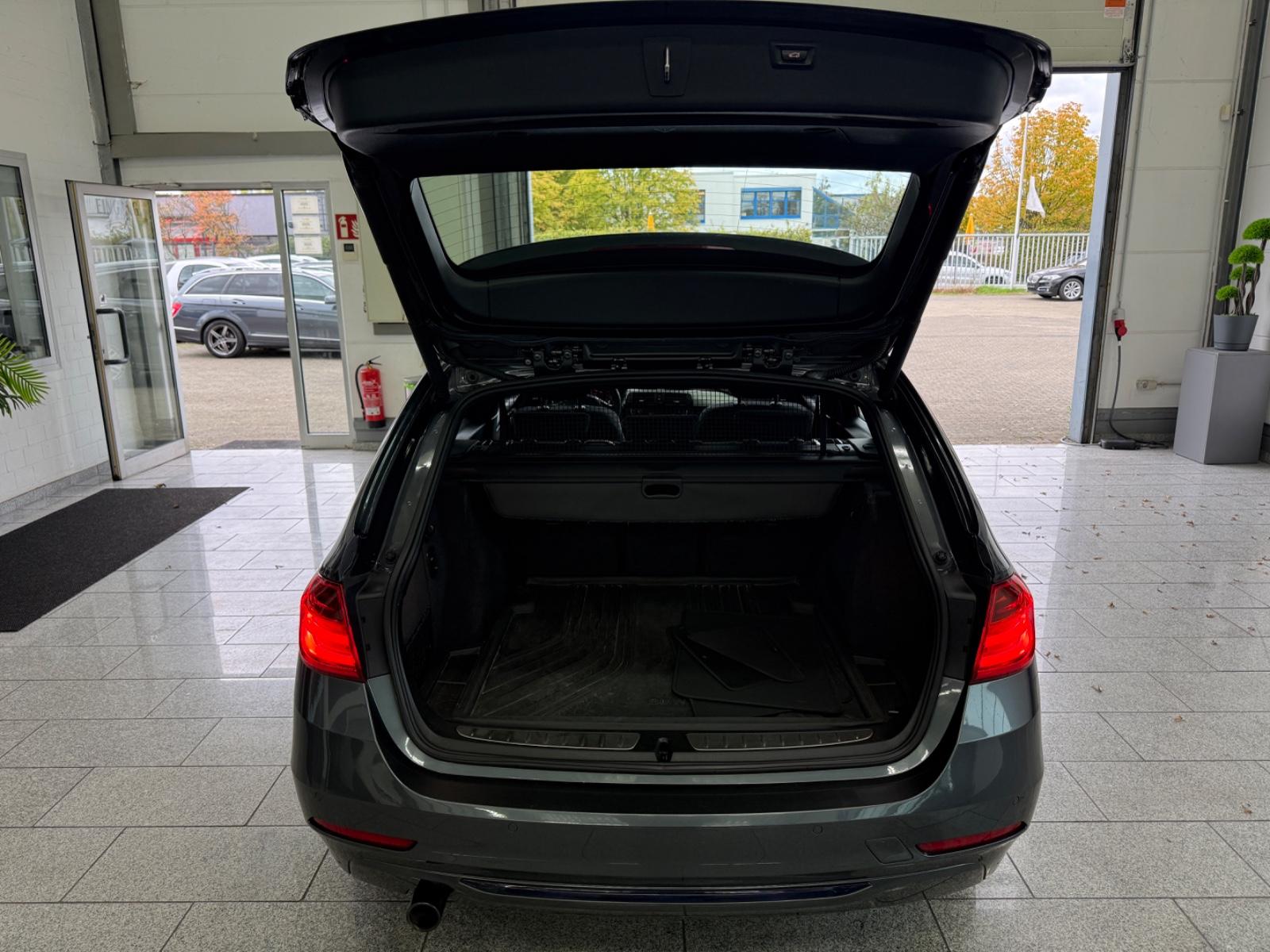 BMW 320 d*SPORT*AUTO*PANO*NAVI*CAM*HUD*BI-XN*LED*TMP
