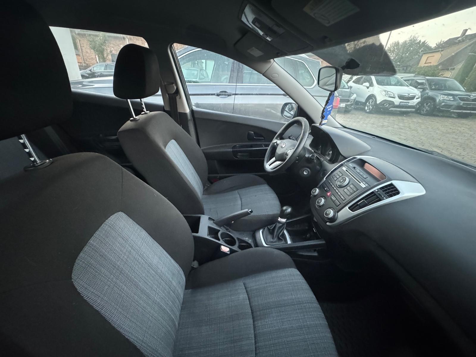 Kia cee'd 2010 — engine 1.396 cm³, 90 HP (66kW)