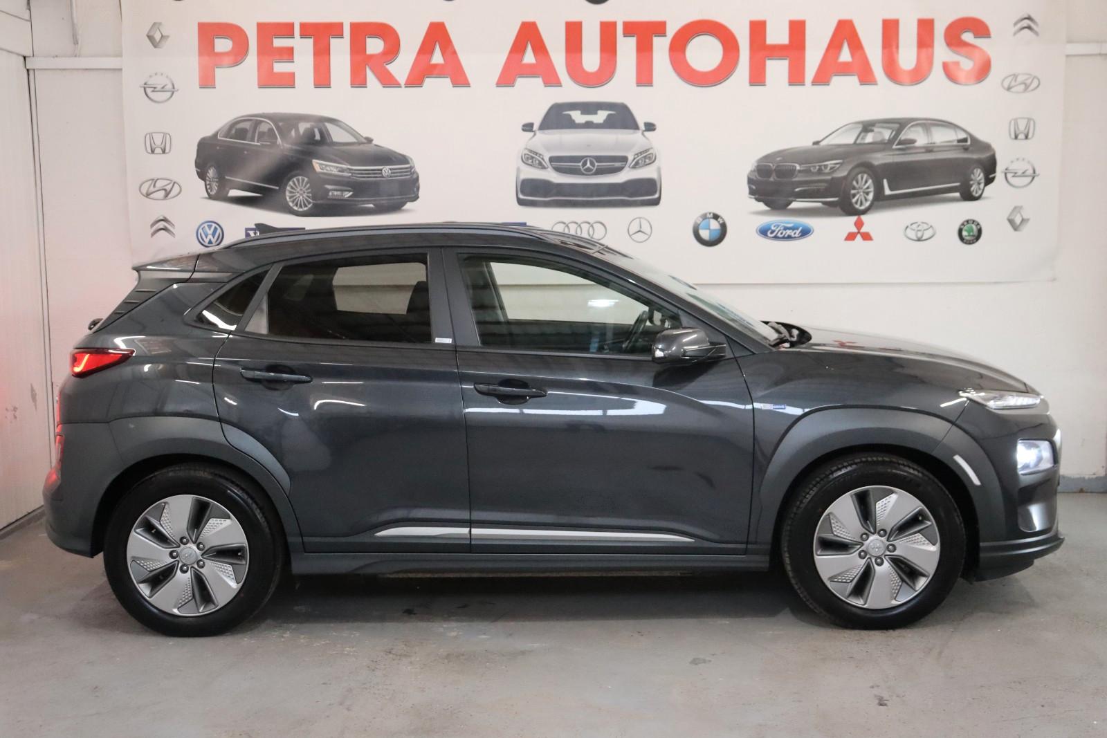 Hyundai KONA Electric Style  Wärmepumpe Kamera
