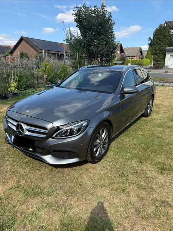 Image of Mercedes-Benz C 220