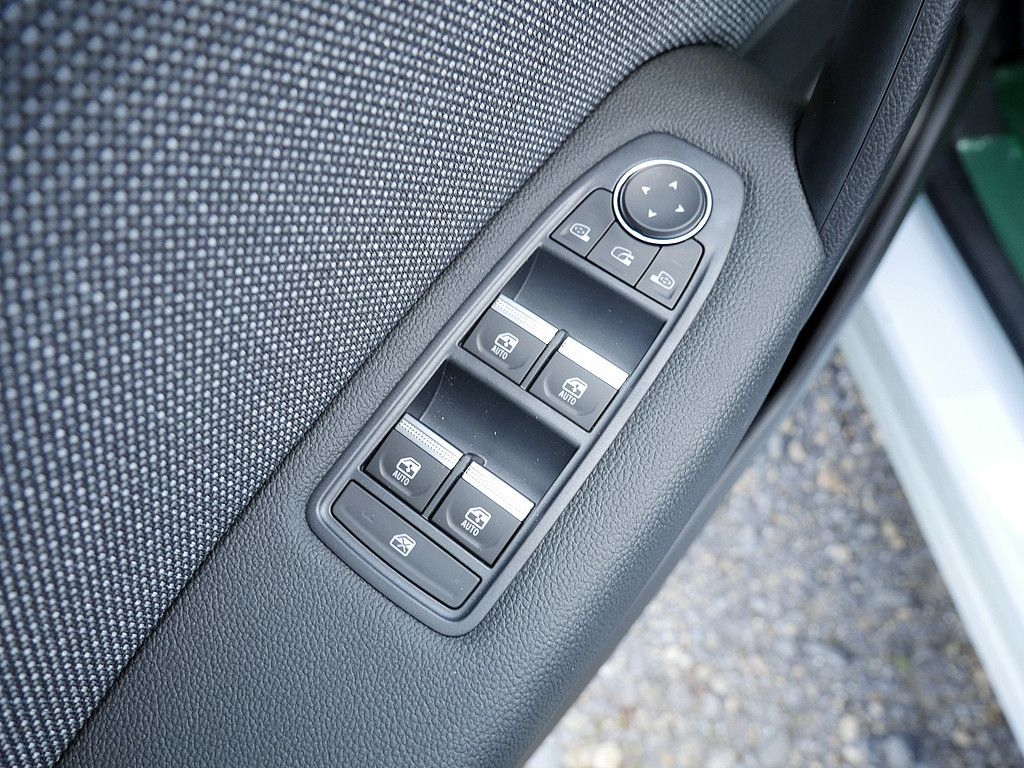 Fahrzeugabbildung Renault Captur Techno TCe 140 Mild Hybrid