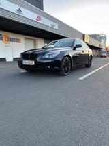 BMW 525i - E60 - BMW 525: E60