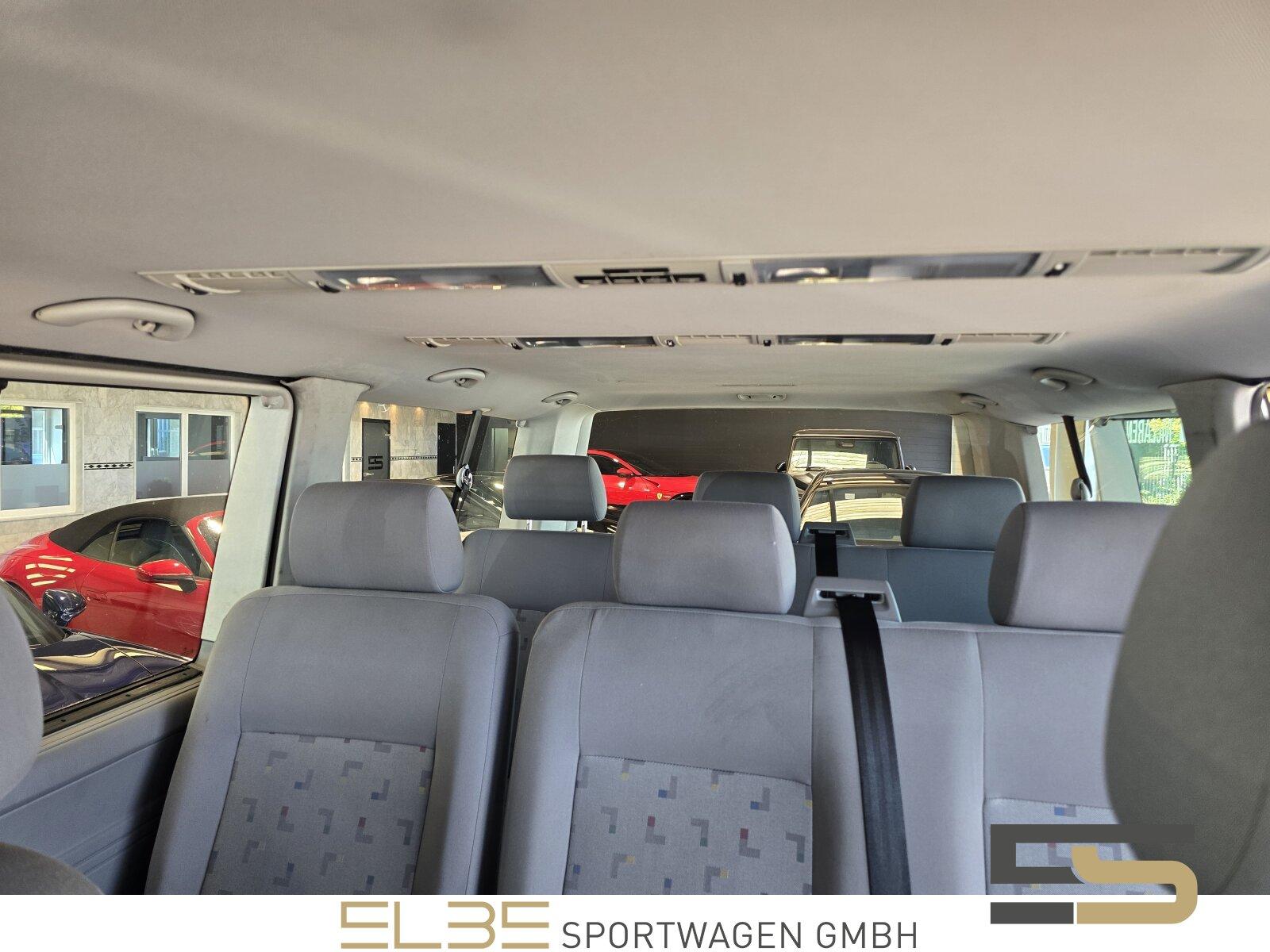 Volkswagen T5 Caravelle 3.2 V6 | 235 ch | BVA | 8 places | Chauffage auxiliaire | Climatisation Climatronic | Porte coulissante électrique | GPS