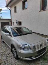 Toyota Avensis t25 Kombi - Toyota Avensis aus 2004 mit Diesel-Antrieb