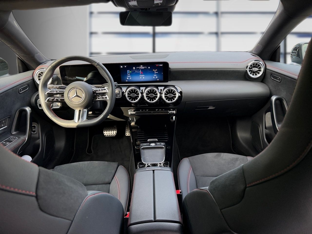Fahrzeugabbildung Mercedes-Benz CLA 180 SB AMG+NIGHT+AMBIENTE+KAMERA+LENKRADHEIZ