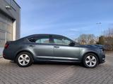 Skoda Octavia 1.5TSI DSG Limousine ACC+Klimaaut+Sitzhz - Skoda Octavia: L K