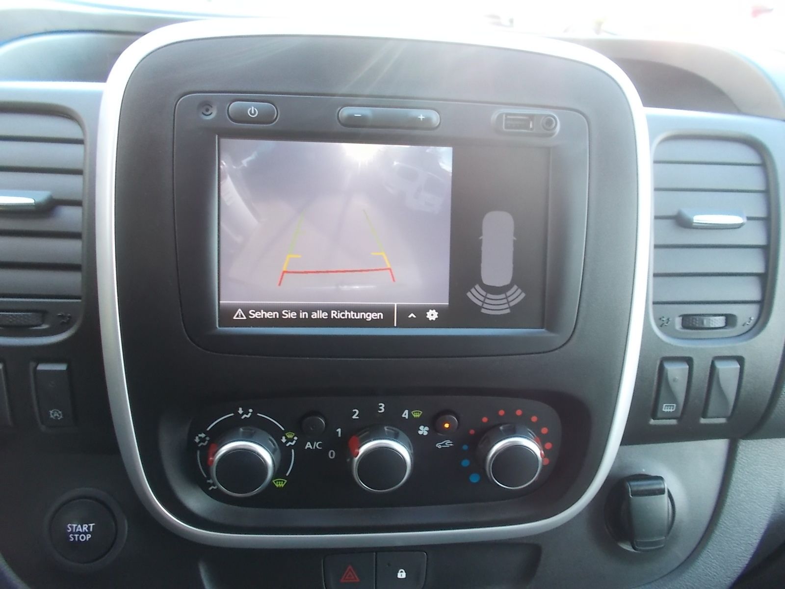 Fahrzeugabbildung Fiat Talento 2.0 Mjet 145 PS L2H1 Family NAVI AHK