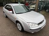 Ford Mondeo 1.8 Trend - Ford Mondeo aus 2001: Trend
