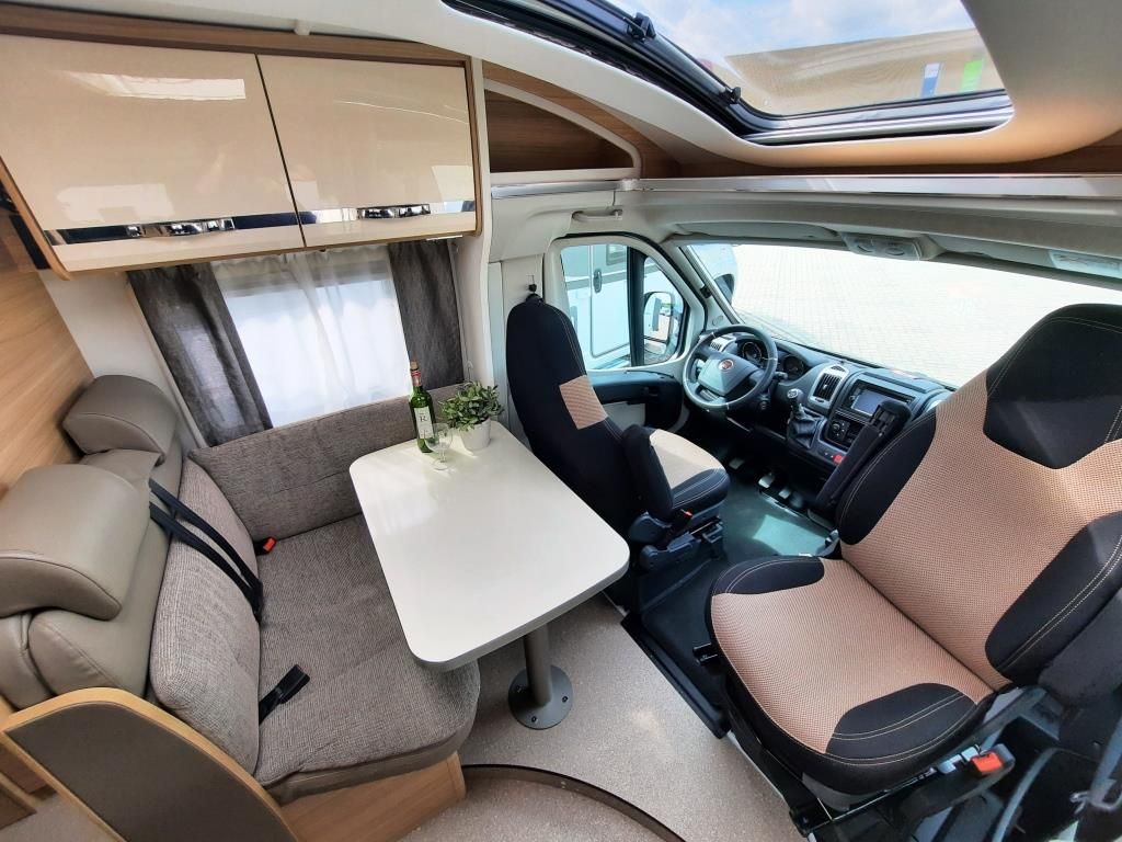 Fahrzeug Übersicht 10 Fahrzeugabbildung Dethleffs Globebus T 1 SAT/TV/NAVI/KAMERA/