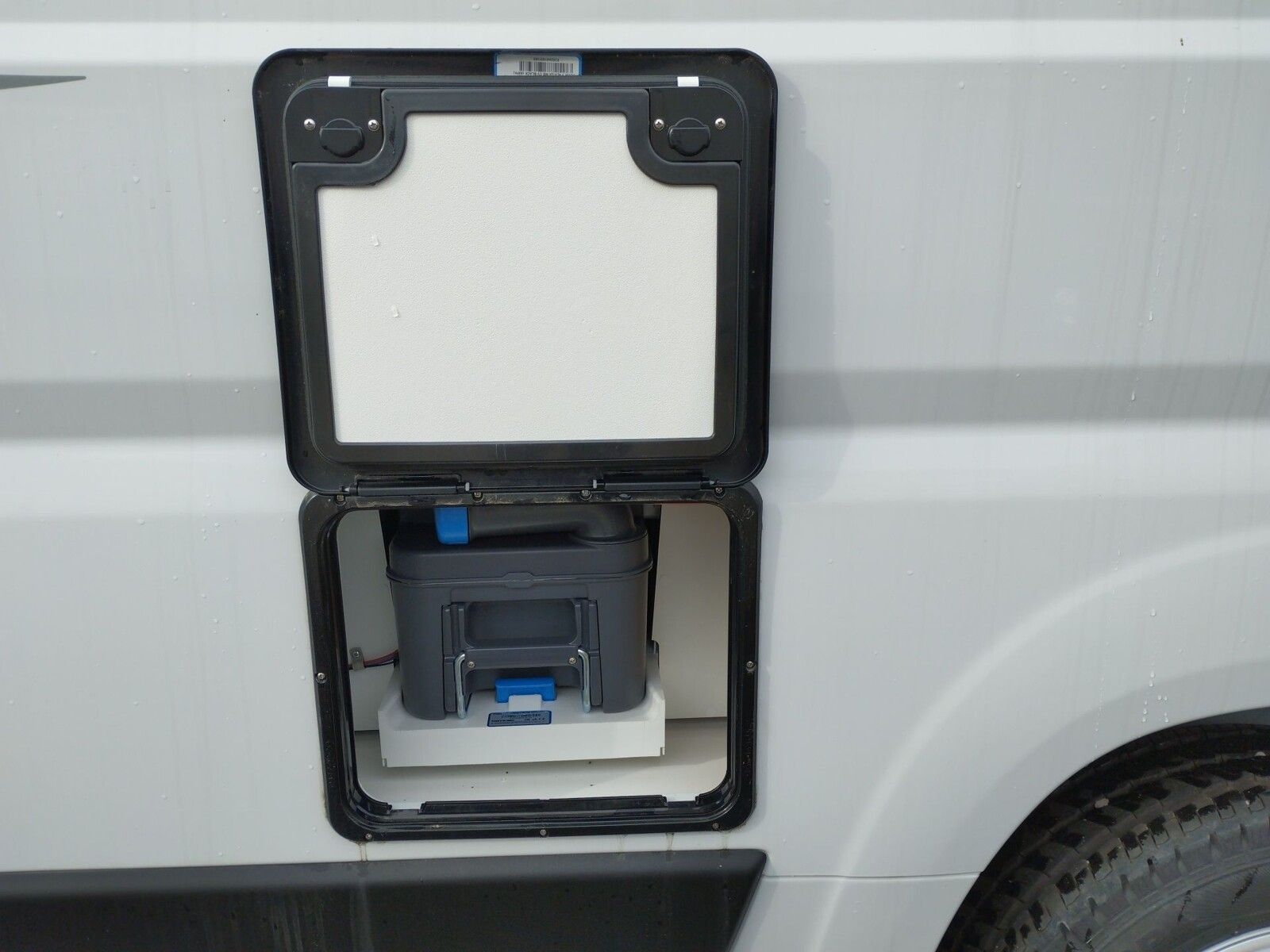 Fahrzeugabbildung Karmann Dexter DE 580 Captain-Chair-Sitze, Klima,