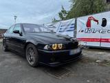 BMW E39 M5 Facelift Carbonschwarz - BMW M5 mit Benzin-Antrieb: Limousine, E39 Facelift