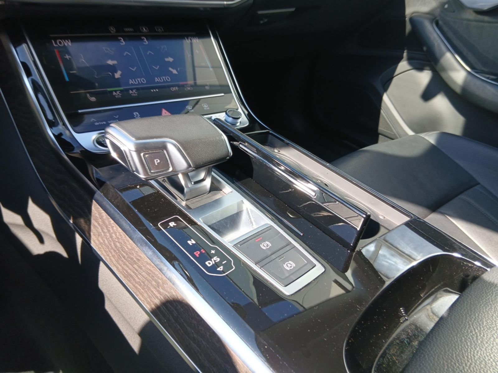 Audi A8 - Bild 20