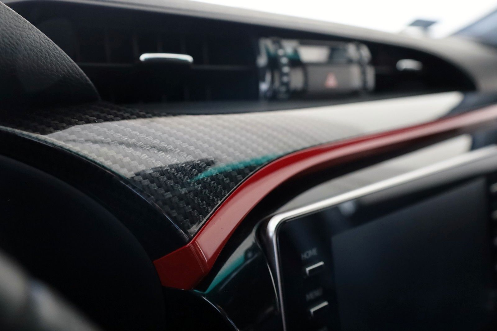 Fahrzeugabbildung Toyota Hilux 2.8 D-4D GR Sport,Alcantara,ACC,Rollo, AHK
