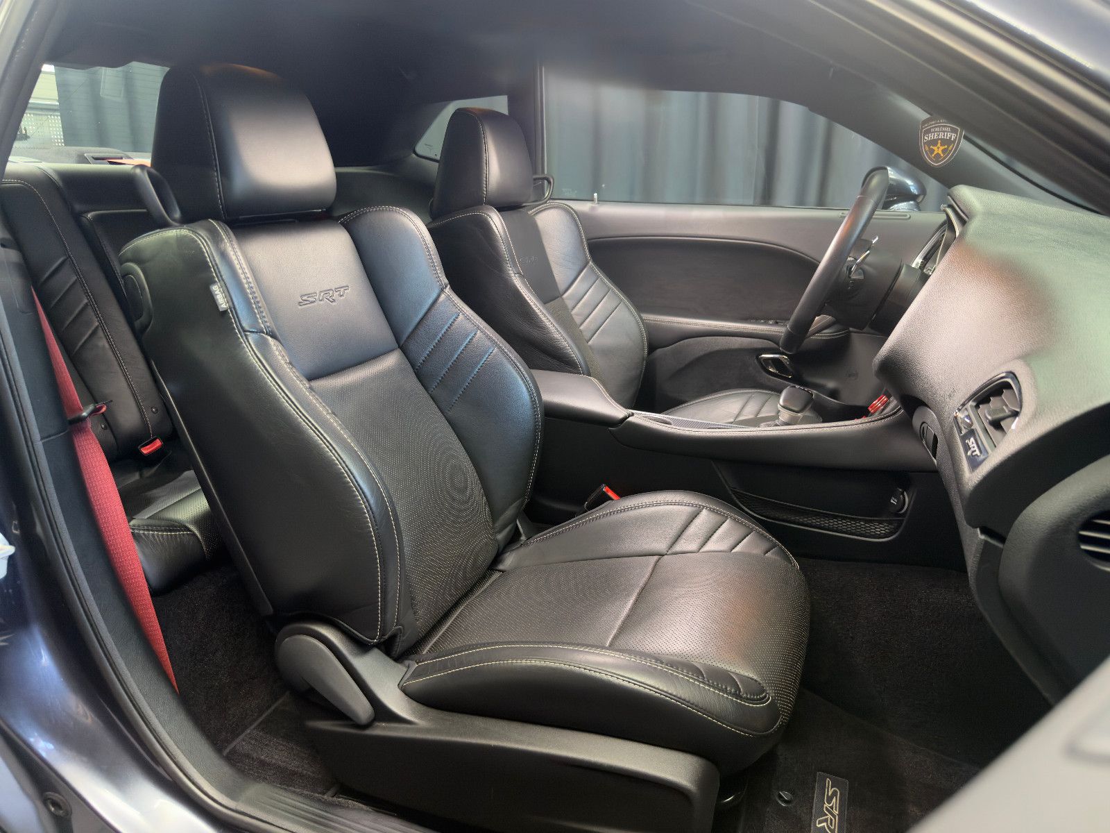 Fahrzeugabbildung Dodge Challenger SRT Hellcat |H/K|KW|GME