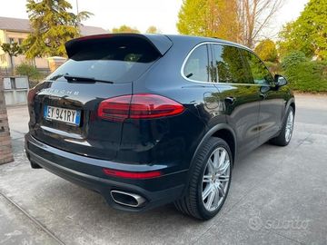 Porsche Cayenne - 3