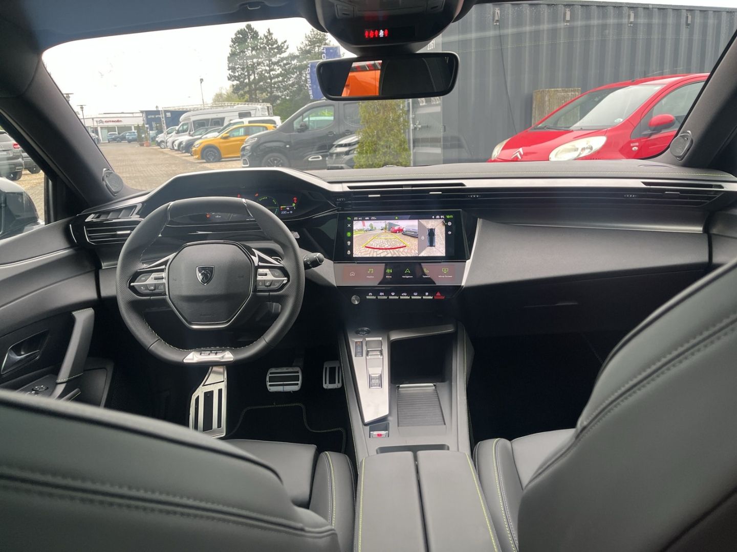 Fahrzeugabbildung Peugeot 308 Hybrid 1.2 GT136 e-DSC6 Navi Soundsystem