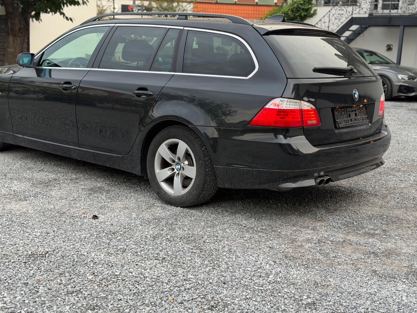 BMW 525 2008 — interior