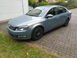 Volkswagen VW Passat 2.0 TDI 1. Hand - Volkswagen Passat aus 2012 mit Diesel-Antrieb: Limousine