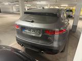 Jaguar F-Pace 30d AWD R-SPORT Automatik 300 SPORT - Jaguar F-Pace von privat
