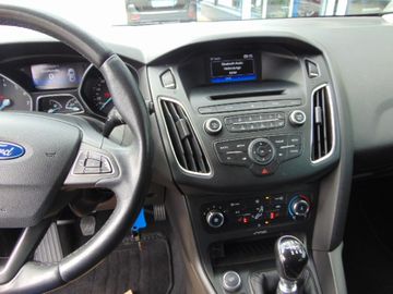 Bild 13 Ford Focus Lim. Trend