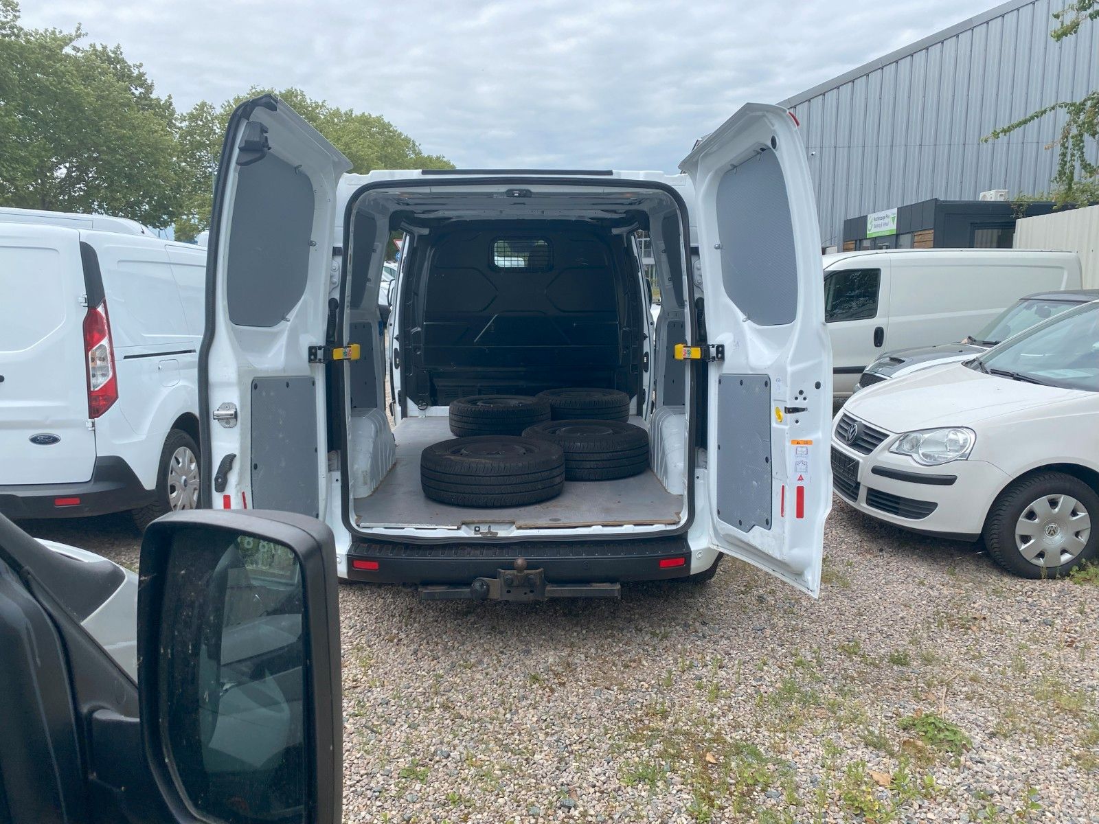 Fahrzeugabbildung Ford Transit Custom Kasten 300 L2 Trend,AHK,Automatic