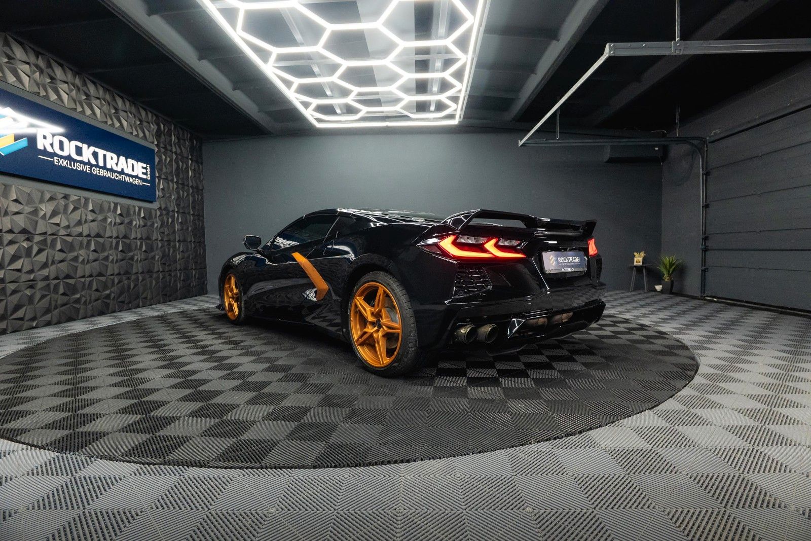 Fahrzeugabbildung Corvette C8 Stingray 1LT Targa Z51 Performance 19% VAT