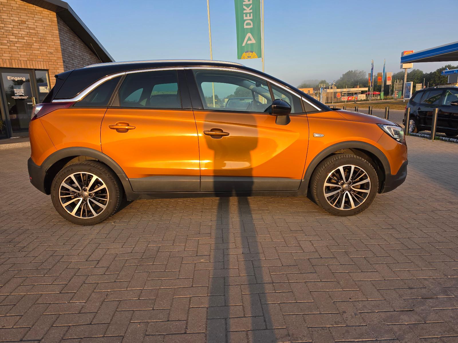Opel Crossland (X) TÜV Neu/LED/AHK/CarPlay/Allwetter.