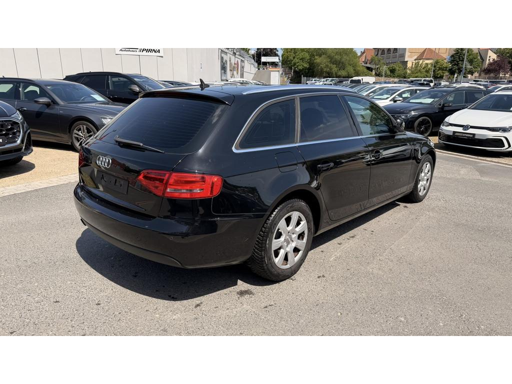 Audi A4 2010 — photo 5