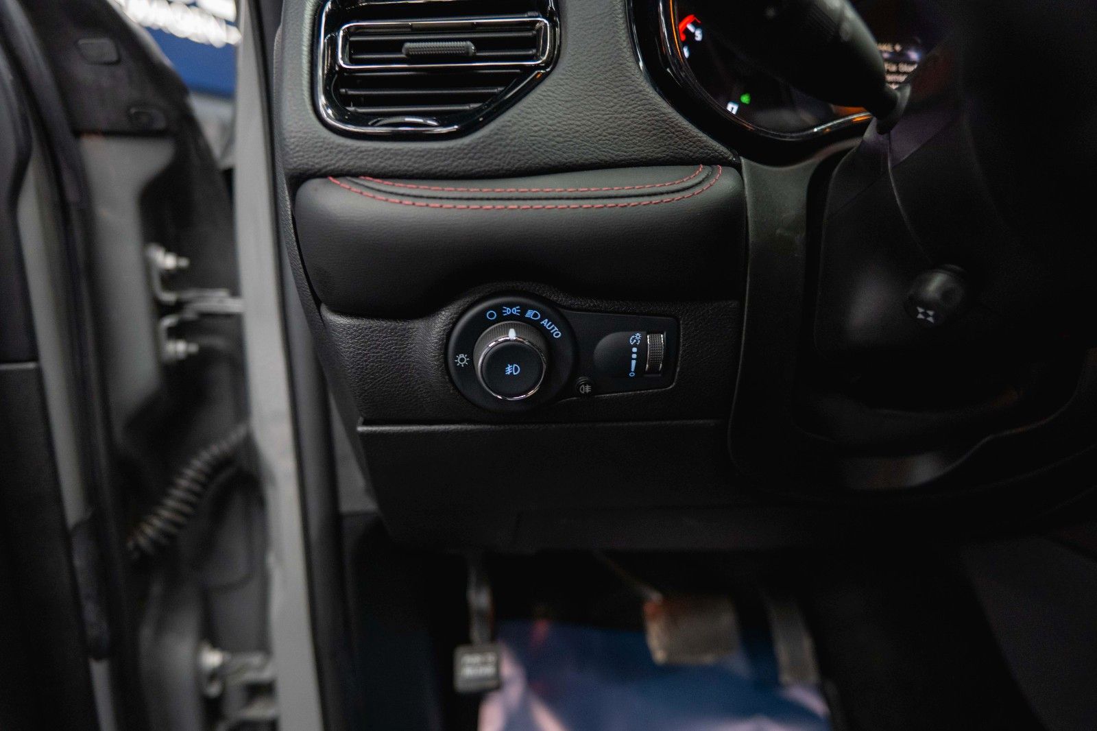 Fahrzeugabbildung Dodge Durango 5.7 V8 R/T SRT 4x4 Night-Paket Modell 22