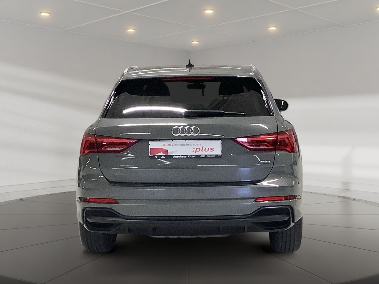 Q3 S line 45 TFSI quattro 169 kW,Navi,LED,elektr