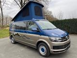 Volkswagen T6 mit Wohnmobil Zulassung und 4 Schlafplätzen - blaue Volkswagen T6 andere