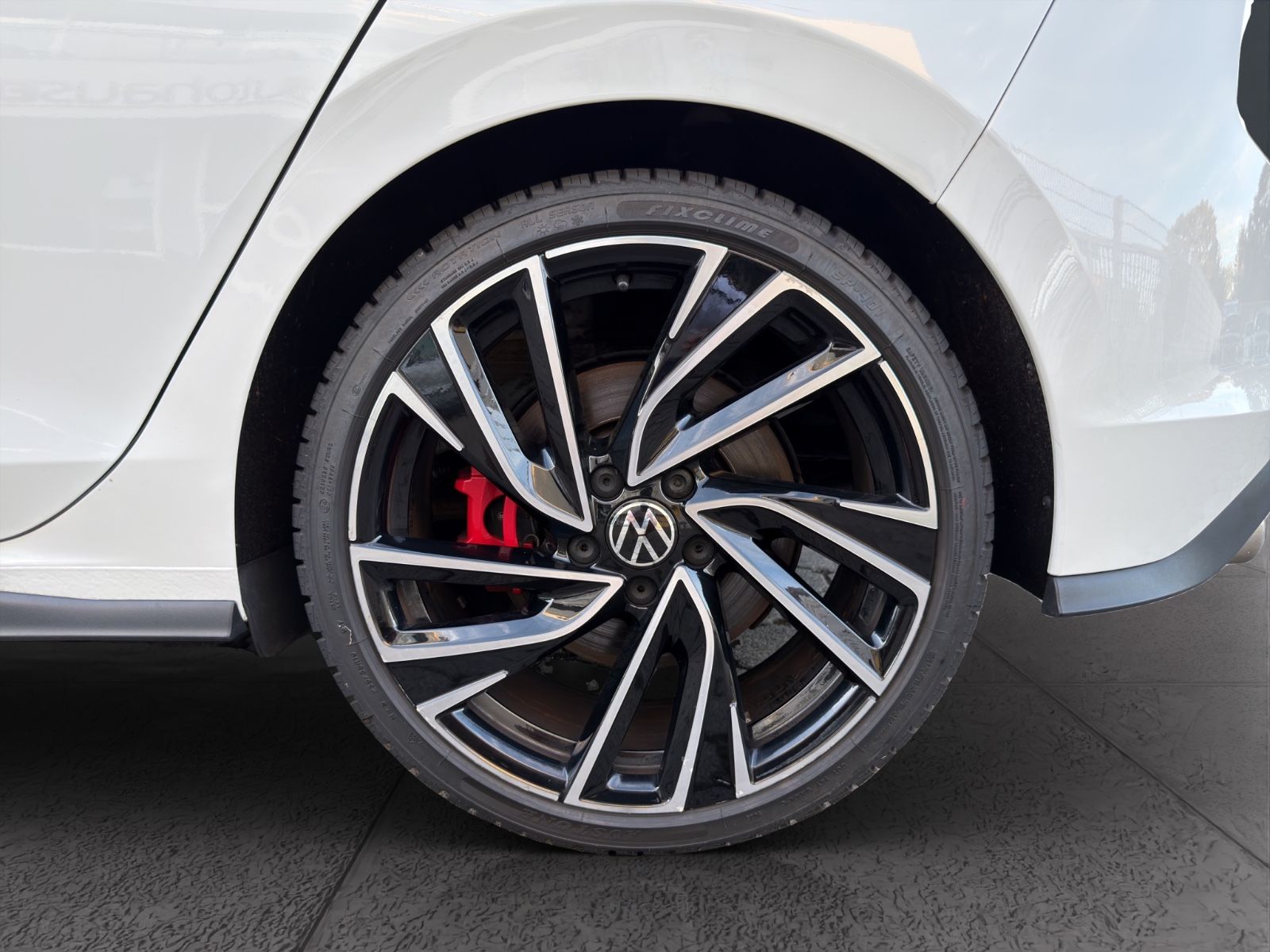Fahrzeugabbildung Volkswagen Golf VIII Lim. GTI