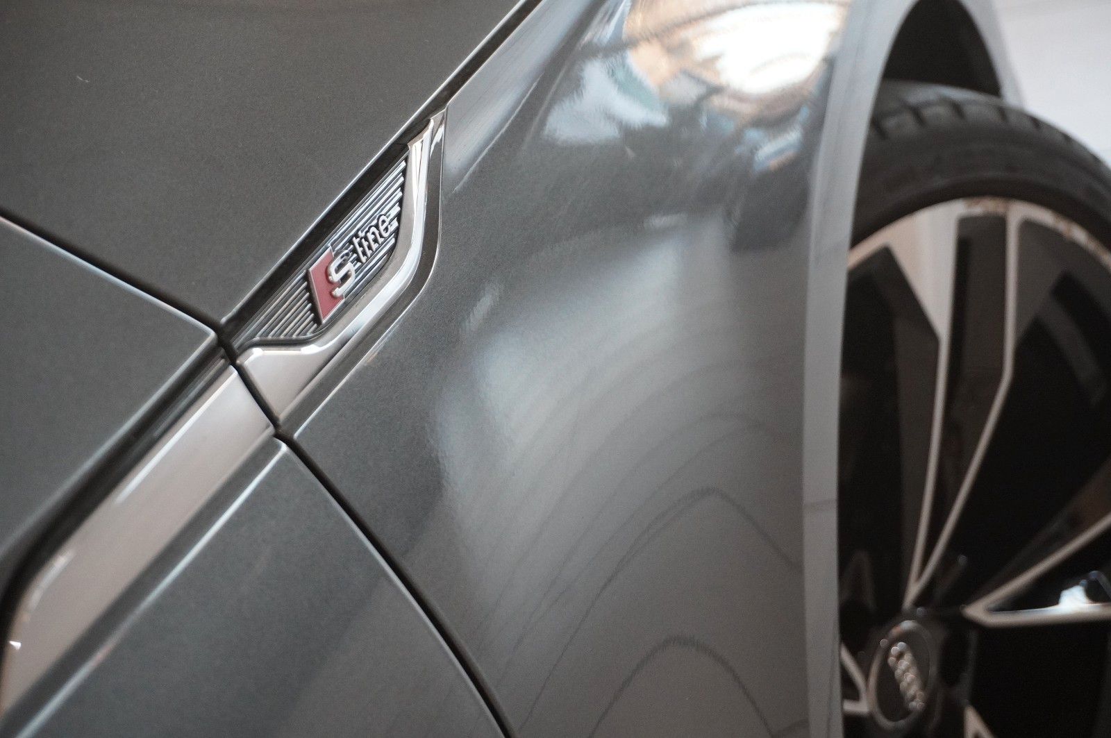 Fahrzeugabbildung Audi A5 Sportback 45 TFSI QUATTRO S-LINE NAVI/MATRIX